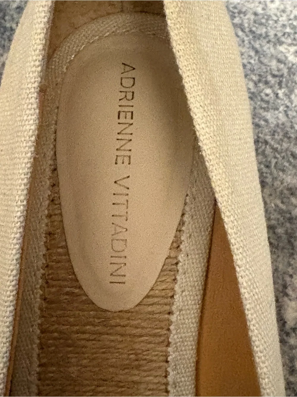 Adrienne Vittadini beige canvas